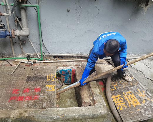 小板镇清掏化粪池